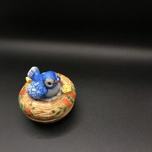 Vintage Trinket Storage Dish - Bluebird On Nest Bisque